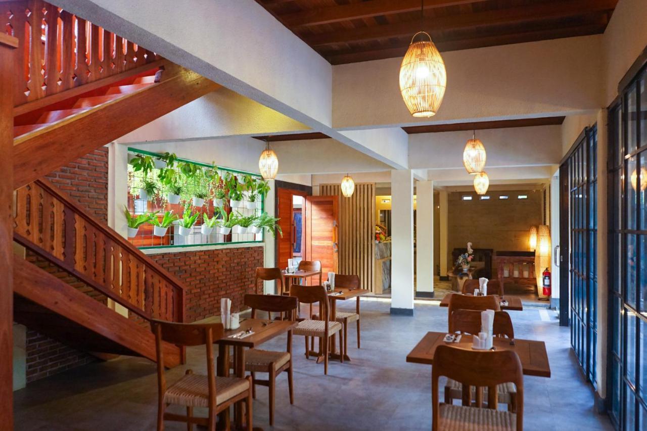 La'Villaris Hotel & Resto Kuta  外观 照片